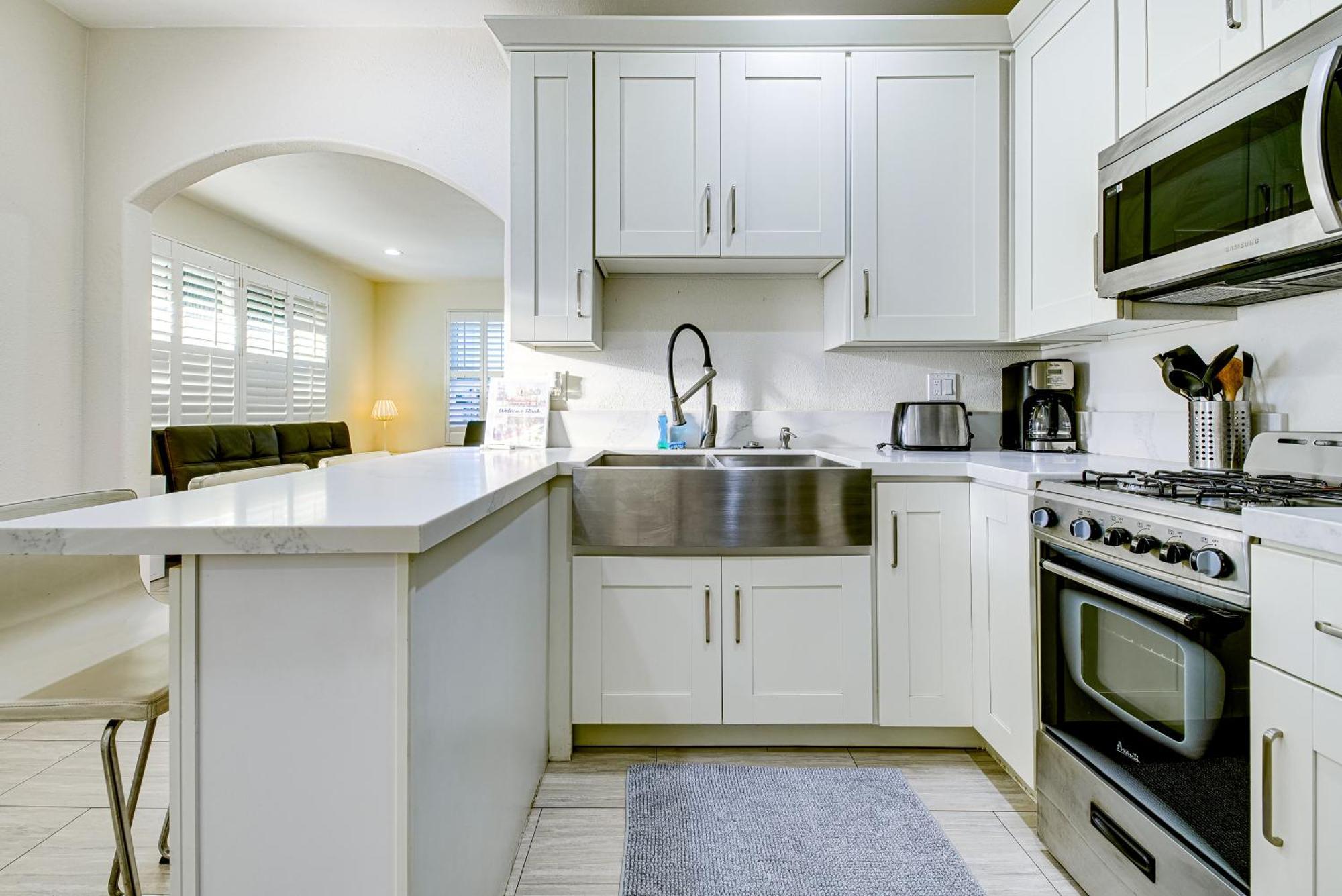 Stylish Modern Home, Ac, Parking & Near Fwys Σάντα Άνα Εξωτερικό φωτογραφία