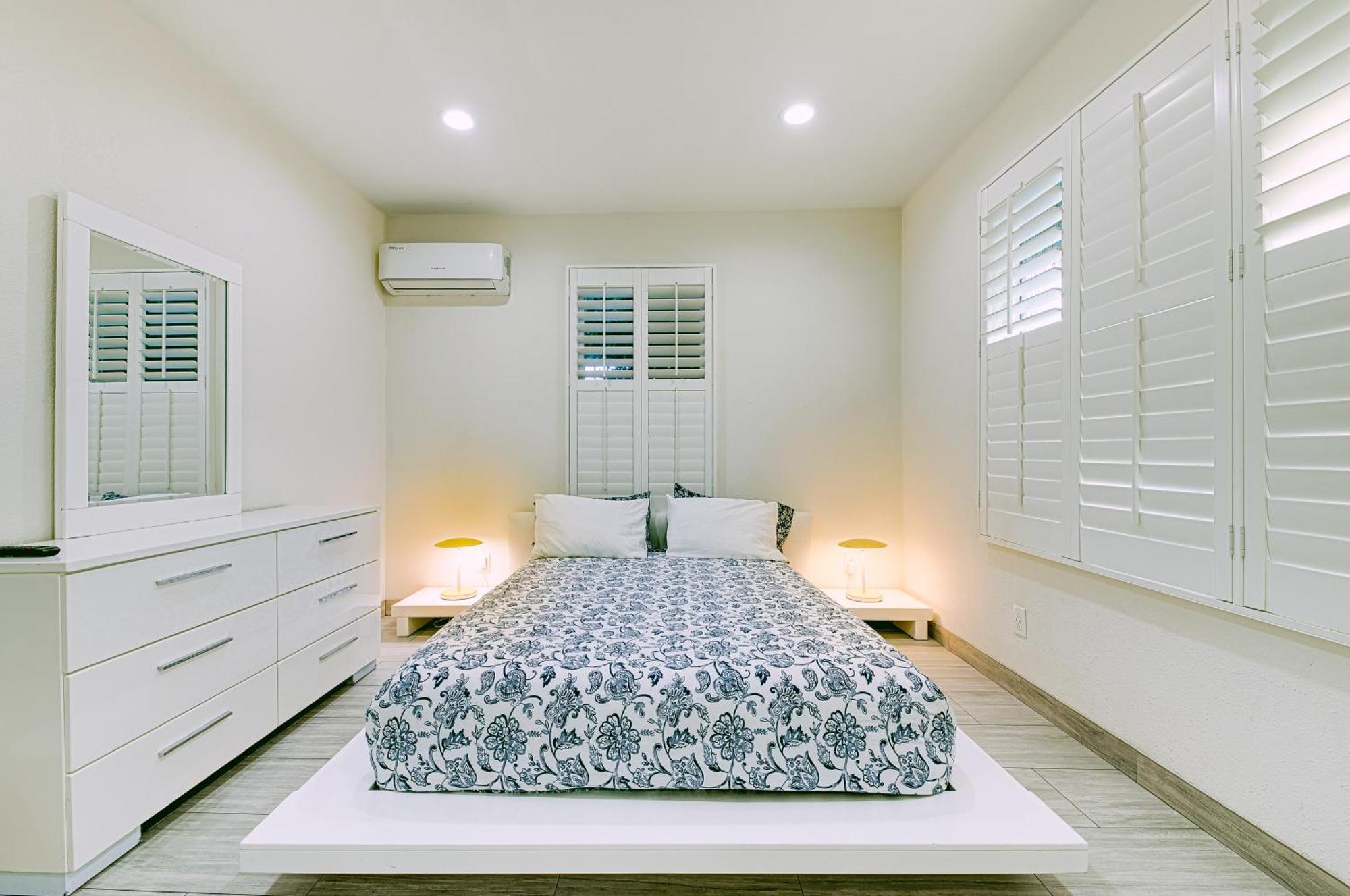 Stylish Modern Home, Ac, Parking & Near Fwys Σάντα Άνα Εξωτερικό φωτογραφία